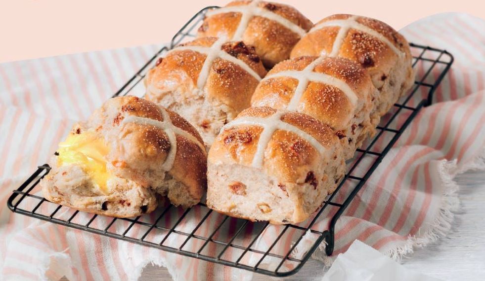 bakers delight hot cross bun